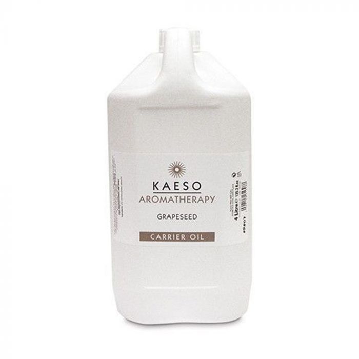 Kaeso druivenpitolie in een Jerrycan voor massages